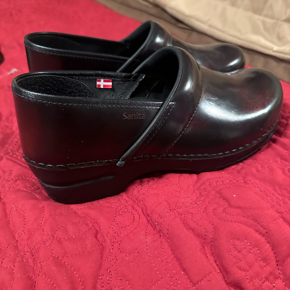 Clogs